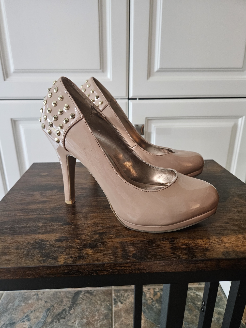Steve Madden P-Eden Studded Faux Patent Nude Pink Platform High Heels Edgy Chic